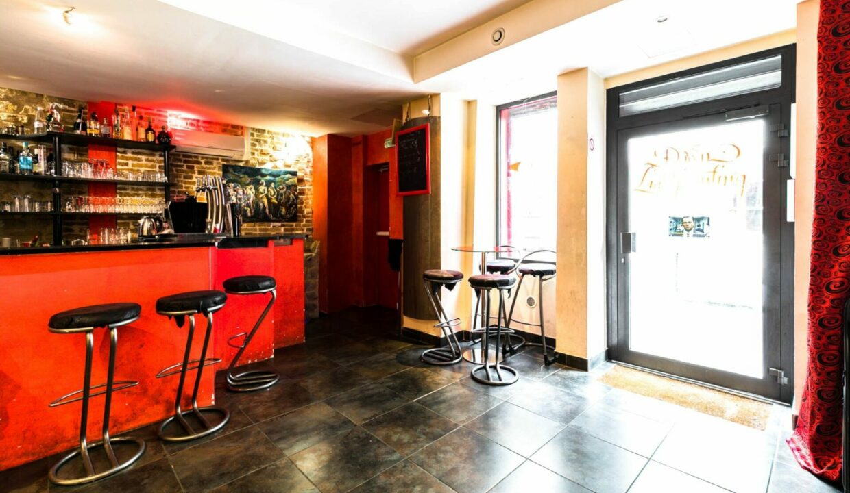 les-dessous-du-sentier-bar-prive