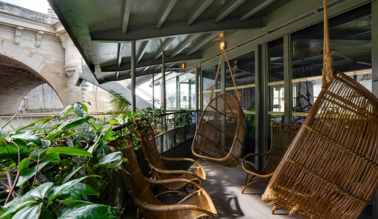 la-peniche-de-flora-privatisation-peniche-terrasse