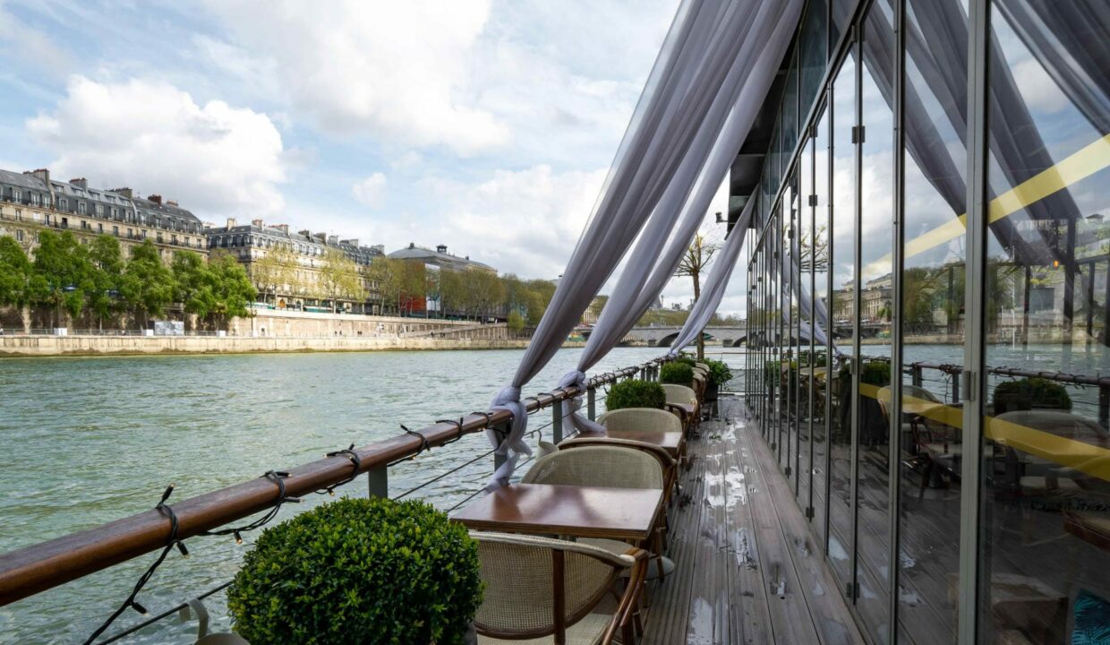 la-peniche-de-flora-terrasse