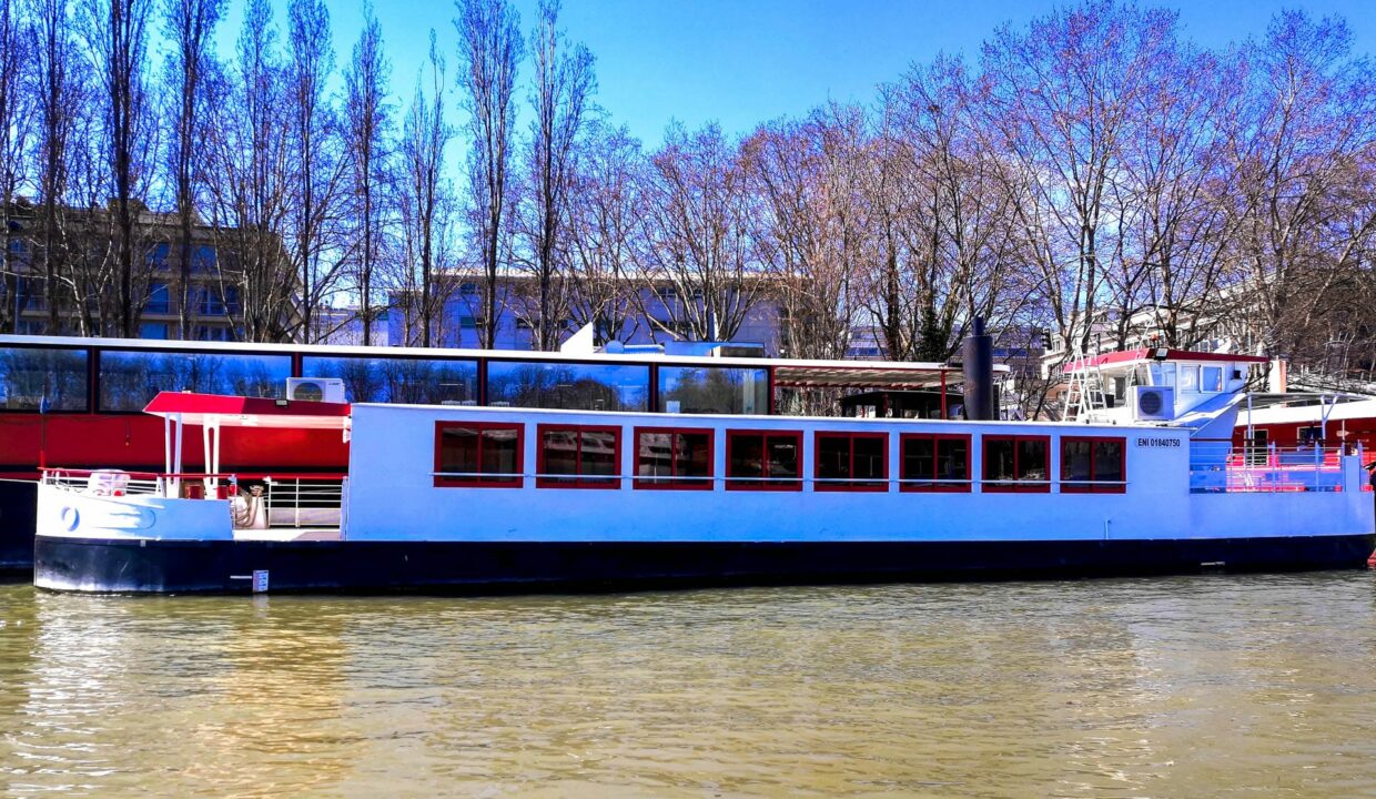 la-peniche-de-lea-soiree-bateau-paris