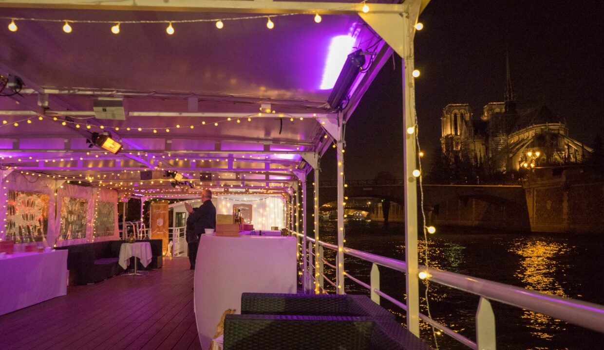 la-peniche-de-matthieu-mariage-bord-de-seine