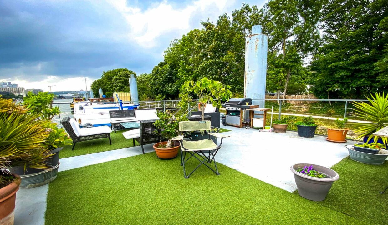 la-peniche-de-philippe-F38