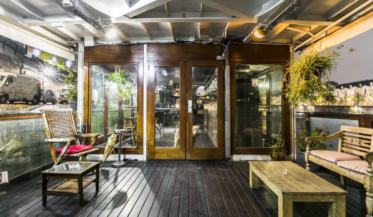 la-peniche-de-barbara-exterieur